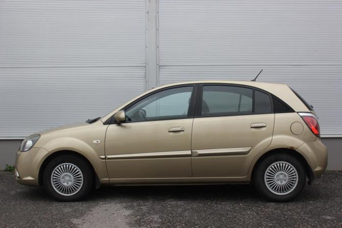 Kia Rio II Рестайлинг с пробегом 2011 года, цена 627 000 рублей, 189222 км, хэтчбек, Автокод Объявления