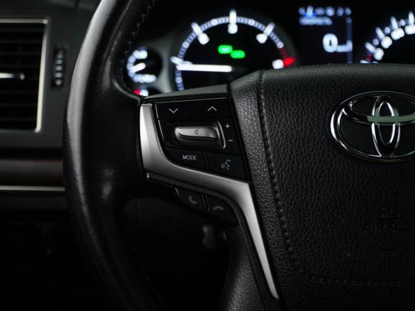 Toyota Land Cruiser 200 Series Рестайлинг 2 с пробегом 2020 года, цена 8 985 055 рублей, 72397 км, внедорожник, Автокод Объявления