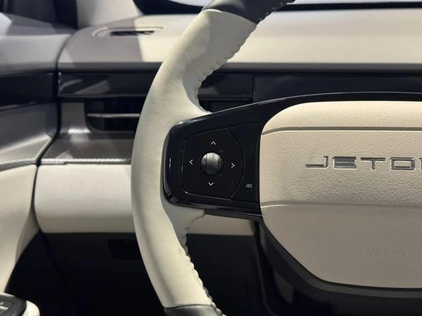 JETOUR DASHING I с пробегом 2023 года, цена 1 820 000 рублей, 65578 км, внедорожник, Автокод Объявления