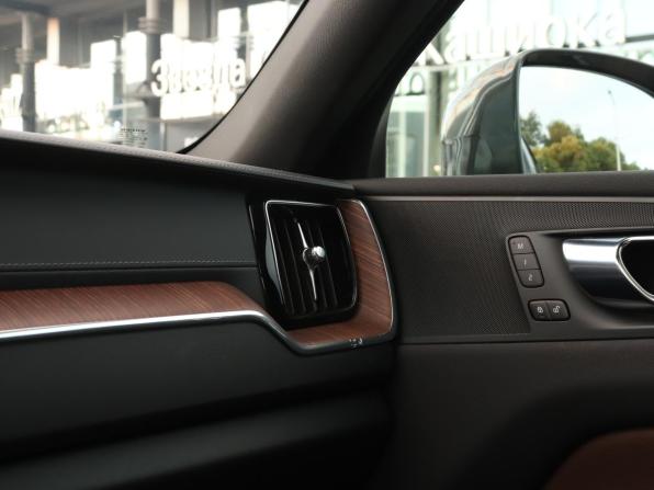 Volvo XC60 II с пробегом 2020 года, цена 4 990 000 рублей, 13062 км, внедорожник, Автокод Объявления