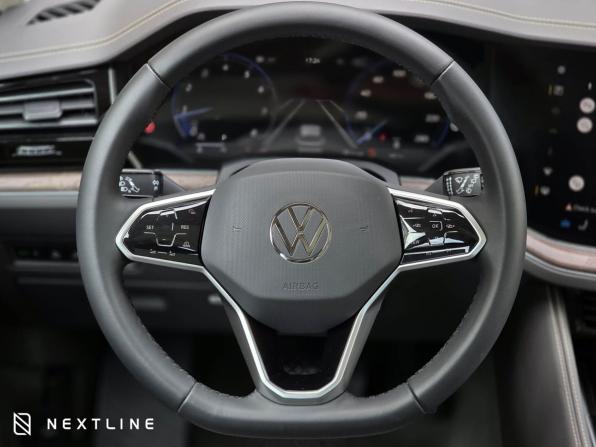 Новый Volkswagen Touareg III Рестайлинг 2025 года, цена 8 390 000 рублей, внедорожник, Автокод Объявления