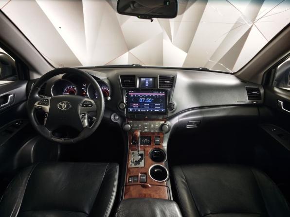 Toyota Highlander II (XU40) Рестайлинг с пробегом 2013 года, цена 1 743 000 рублей, 328084 км, внедорожник, Автокод Объявления