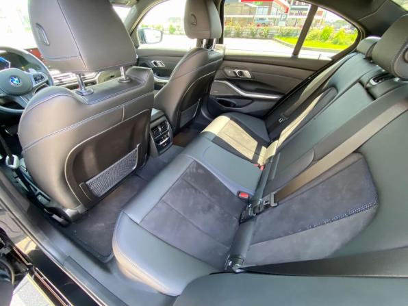 BMW 3 серии VII (G2x) Рестайлинг с пробегом 2023 года, цена 6 030 000 рублей, 4750 км, седан, Автокод Объявления