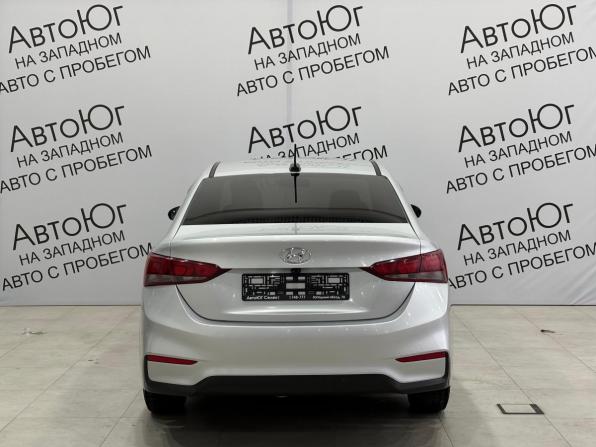 Hyundai Solaris II с пробегом 2017 года, цена 1 389 000 рублей, 88500 км, седан, Автокод Объявления