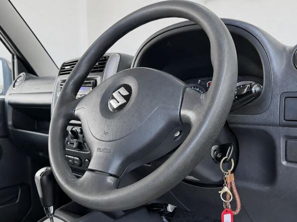 Suzuki Jimny III Рестайлинг 2 с пробегом 2012 года, цена 1 089 000 рублей, 122818 км, внедорожник, Автокод Объявления