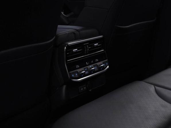Toyota Land Cruiser 300 Series с пробегом 2022 года, цена 9 321 555 рублей, 54763 км, внедорожник, Автокод Объявления