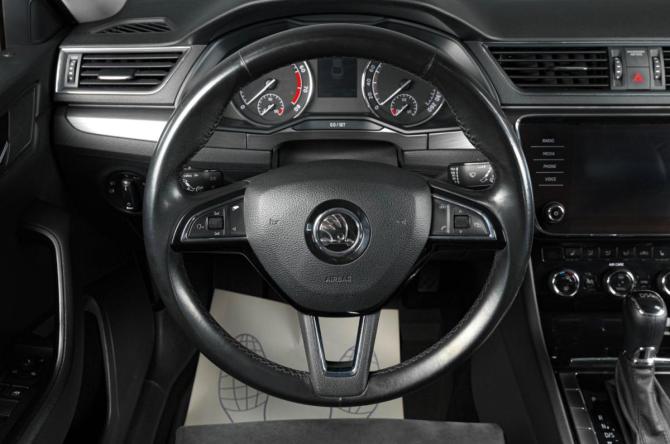 Skoda Superb III с пробегом 2017 года, цена 1 949 000 рублей, 159700 км, лифтбек, Автокод Объявления
