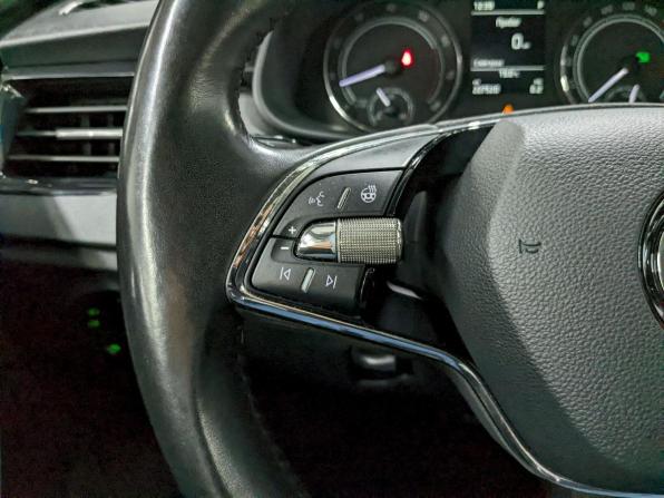 Skoda Rapid II с пробегом 2021 года, цена 1 140 000 рублей, 227518 км, лифтбек, Автокод Объявления