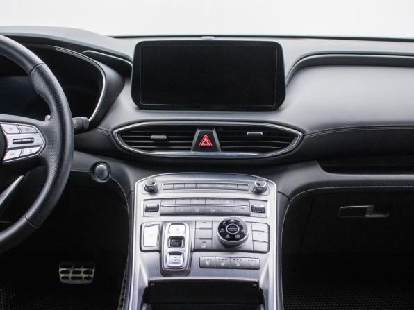Hyundai Santa Fe IV Рестайлинг с пробегом 2021 года, цена 3 557 000 рублей, 50161 км, внедорожник, Автокод Объявления