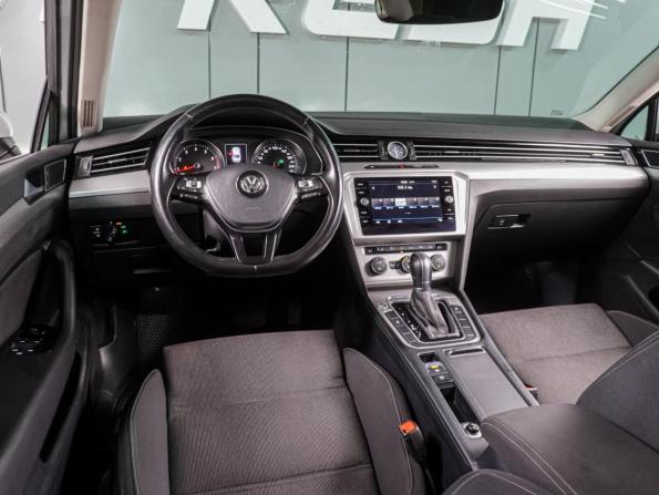 Volkswagen Passat B8 с пробегом 2018 года, цена 1 699 000 рублей, 158224 км, седан, Автокод Объявления
