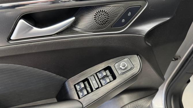 Haval Jolion I Рестайлинг с пробегом 2024 года, цена 2 160 000 рублей, 44951 км, внедорожник, Автокод Объявления