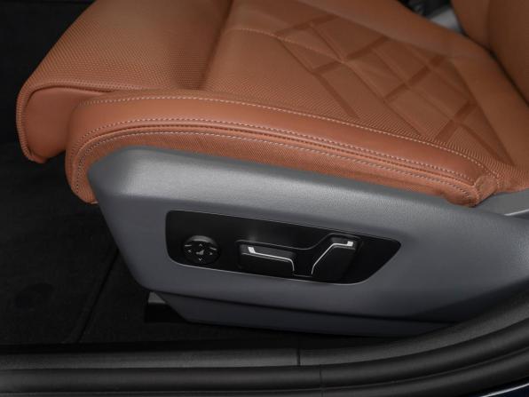 BMW 5 серии VIII (G60/G61/G68) с пробегом 2025 года, цена 8 450 000 рублей, 265 км, седан, Автокод Объявления