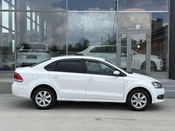 Volkswagen Polo V с пробегом 2013 года, цена 650 000 рублей, 292456 км, седан, Автокод Объявления
