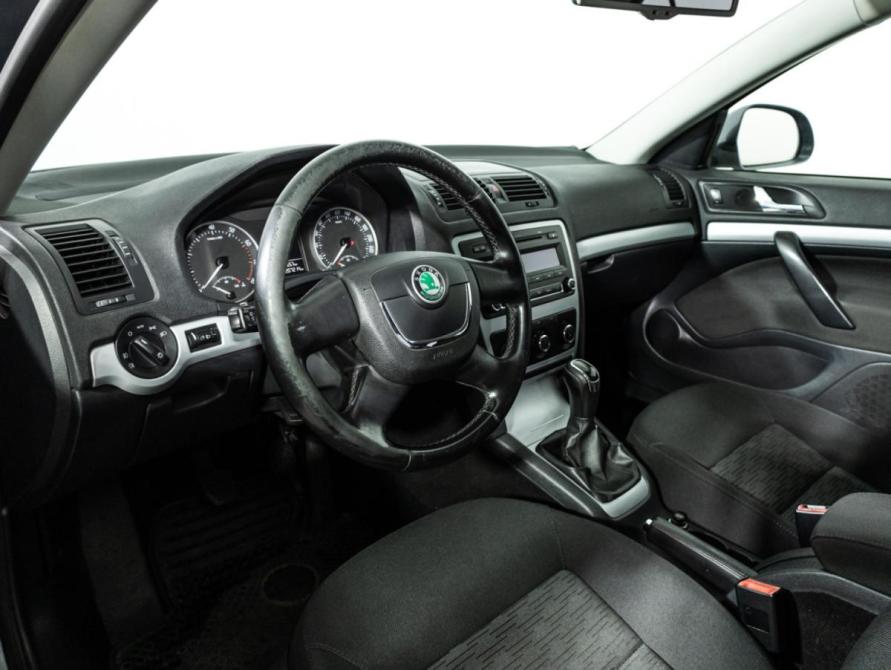 Skoda Octavia II (A5) Рестайлинг Санкт-Петербург  - изображение 12