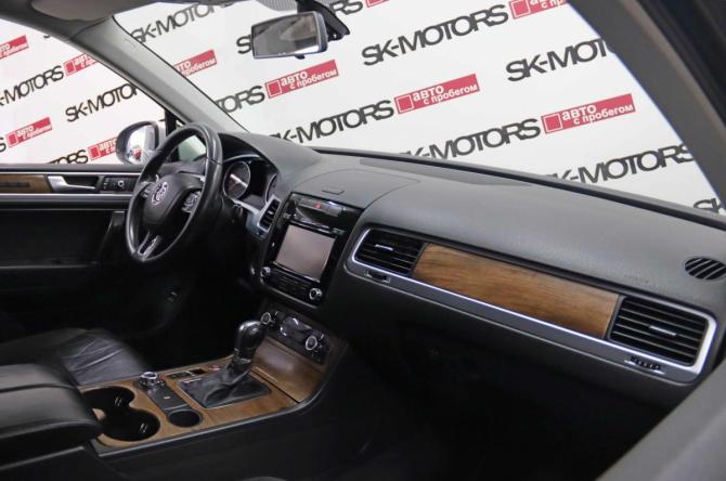 Volkswagen Touareg II с пробегом 2011 года, цена 1 585 850 рублей, 334895 км, внедорожник, Автокод Объявления