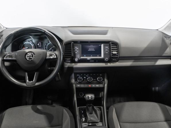Skoda Karoq I с пробегом 2020 года, цена 2 519 658 рублей, 98100 км, внедорожник, Автокод Объявления