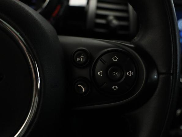 Mini Hatch III (F55/F56) Рестайлинг с пробегом 2020 года, цена 2 250 000 рублей, 53000 км, хэтчбек, Автокод Объявления