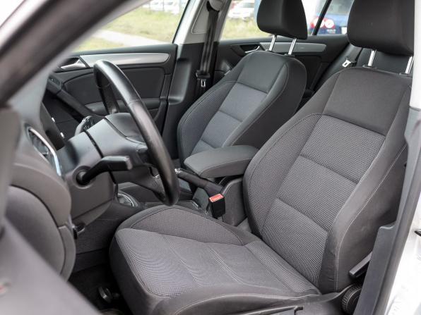 Volkswagen Golf VI с пробегом 2012 года, цена 999 000 рублей, 128100 км, хэтчбек, Автокод Объявления