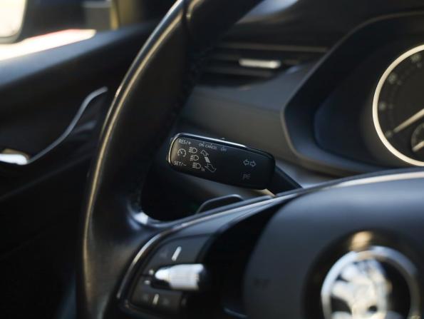 Skoda Octavia IV (A8) с пробегом 2021 года, цена 2 050 000 рублей, 79773 км, лифтбек, Автокод Объявления