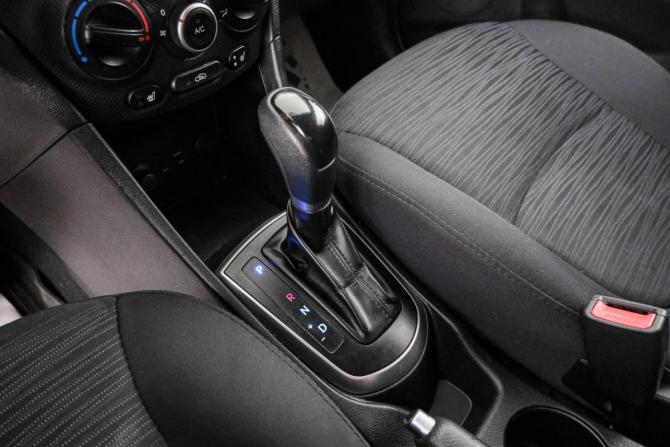 Hyundai Solaris I Рестайлинг с пробегом 2015 года, цена 899 000 рублей, 242000 км, седан, Автокод Объявления