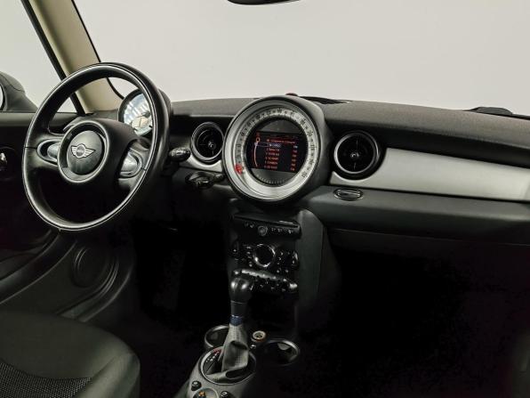 Mini Clubman I Рестайлинг с пробегом 2011 года, цена 1 079 000 рублей, 124566 км, хэтчбек, Автокод Объявления