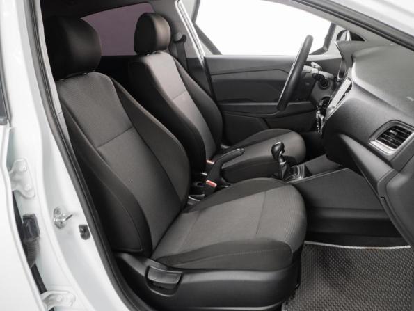 Hyundai Solaris II с пробегом 2019 года, цена 1 170 000 рублей, 103054 км, седан, Автокод Объявления