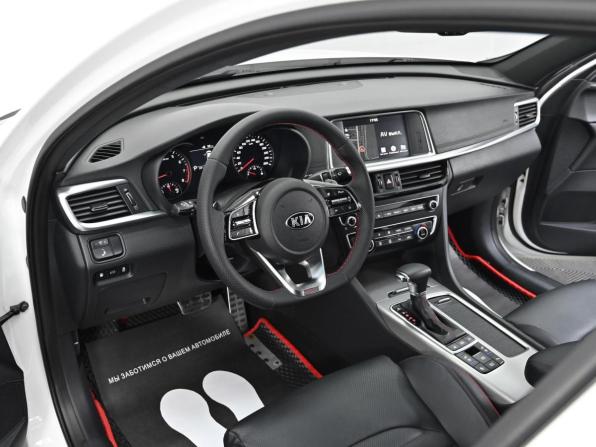 Kia Optima IV Рестайлинг с пробегом 2019 года, цена 1 899 000 рублей, 118000 км, седан, Автокод Объявления
