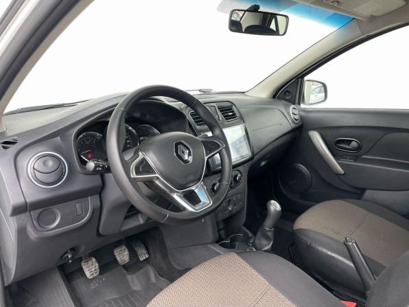 Renault Logan II Рестайлинг с пробегом 2019 года, цена 858 000 рублей, 82911 км, седан, Автокод Объявления