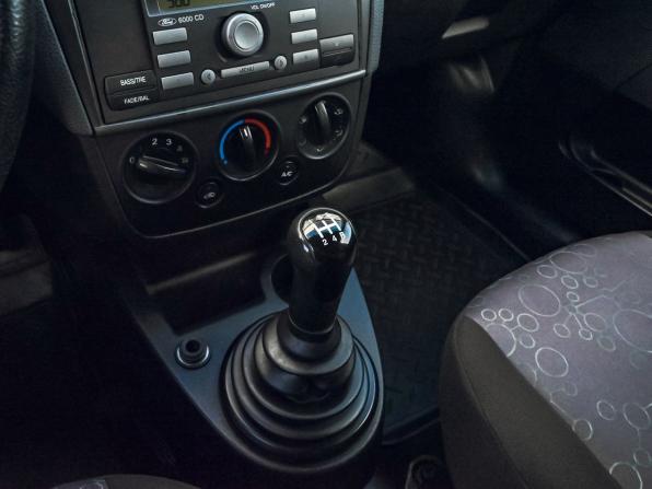 Ford Fiesta Mk5 с пробегом 2006 года, цена 315 000 рублей, 219000 км, хэтчбек, Автокод Объявления