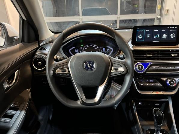 Changan Alsvin с пробегом 2024 года, цена 1 600 000 рублей, 734 км, седан, Автокод Объявления