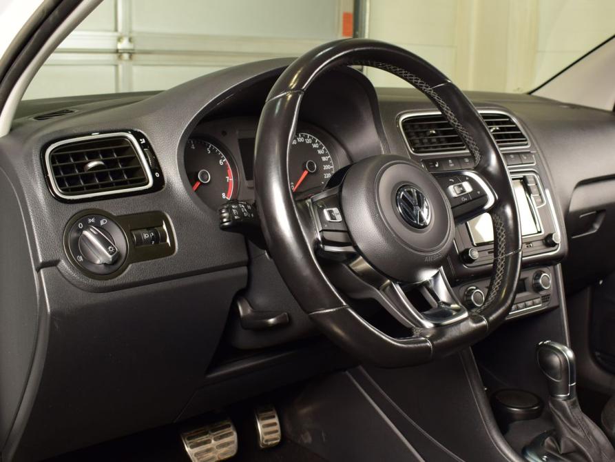 Volkswagen Polo V Рестайлинг Кемерово  - изображение 11