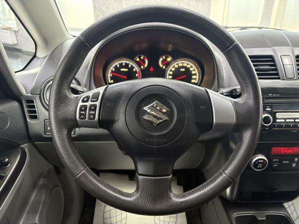 Suzuki SX4 I (Classic) Рестайлинг с пробегом 2011 года, цена 765 000 рублей, 201960 км, хэтчбек, Автокод Объявления