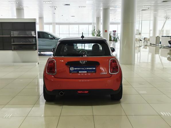 Mini Hatch III (F55/F56) Рестайлинг с пробегом 2019 года, цена 1 499 000 рублей, 143151 км, хэтчбек, Автокод Объявления