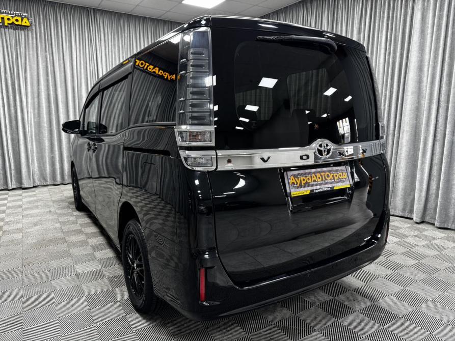 Toyota Voxy III (R80) Рестайлинг Стерлитамак  - изображение 11
