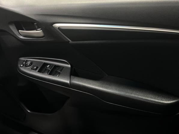 Honda Fit III с пробегом 2016 года, цена 1 059 000 рублей, 105537 км, хэтчбек, Автокод Объявления