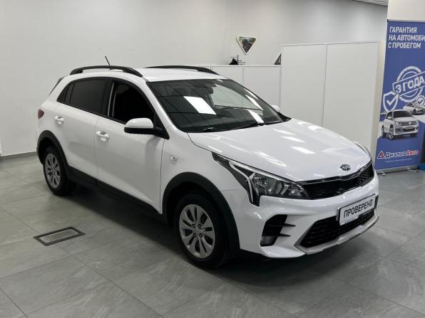 Kia Rio IV Рестайлинг с пробегом 2021 года, цена 1 640 000 рублей, 75000 км, хэтчбек, Автокод Объявления