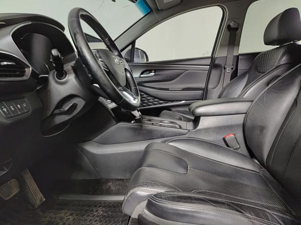 Hyundai Santa Fe IV с пробегом 2019 года, цена 1 870 900 рублей, 297963 км, внедорожник, Автокод Объявления