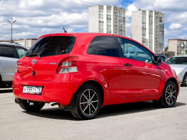 Toyota Yaris III с пробегом 2010 года, цена 549 000 рублей, 186822 км, хэтчбек, Автокод Объявления