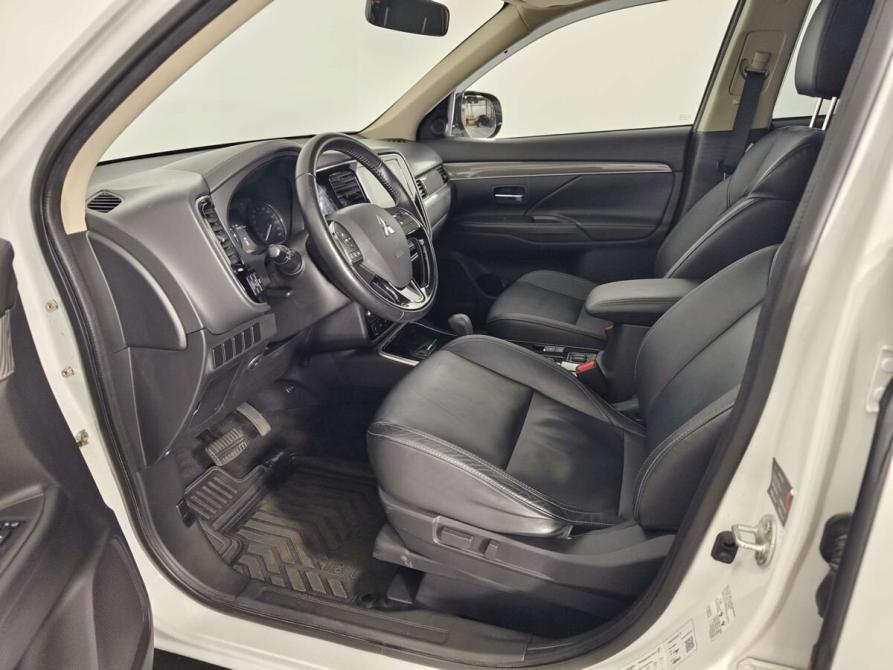 Mitsubishi Outlander III Рестайлинг 3 Санкт-Петербург  - изображение 17