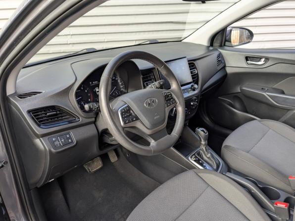 Hyundai Solaris II Рестайлинг с пробегом 2021 года, цена 1 520 000 рублей, 93652 км, седан, Автокод Объявления