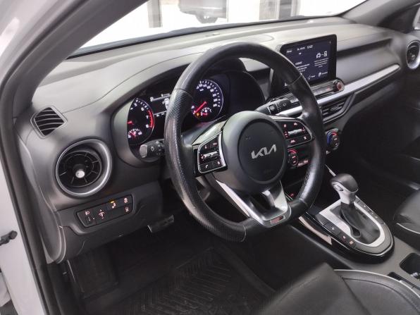 Kia Cerato IV Рестайлинг с пробегом 2022 года, цена 2 280 000 рублей, 92886 км, седан, Автокод Объявления