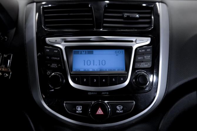 Hyundai Solaris I с пробегом 2014 года, цена 949 000 рублей, 213617 км, седан, Автокод Объявления