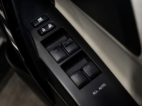 Toyota Auris II Рестайлинг с пробегом 2016 года, цена 1 425 000 рублей, 118500 км, хэтчбек, Автокод Объявления