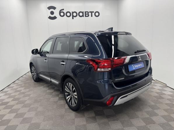 Mitsubishi Outlander III Рестайлинг 3 с пробегом 2021 года, цена 2 390 000 рублей, 97808 км, внедорожник, Автокод Объявления
