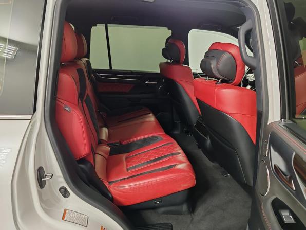 Lexus LX III Рестайлинг 2 с пробегом 2019 года, цена 7 775 000 рублей, 126708 км, внедорожник, Автокод Объявления