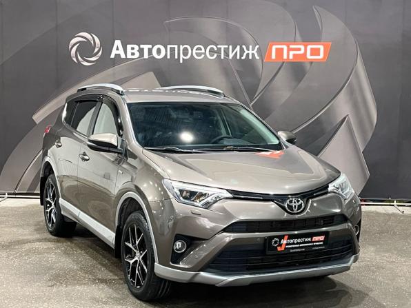 Toyota RAV4 IV (XA40) Рестайлинг с пробегом 2017 года, цена 2 230 000 рублей, 301700 км, внедорожник, Автокод Объявления