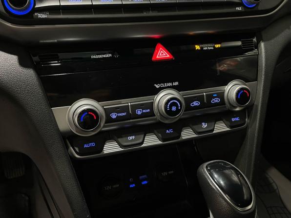 Hyundai Elantra VI (AD) Рестайлинг с пробегом 2020 года, цена 1 590 000 рублей, 105000 км, седан, Автокод Объявления