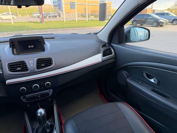 Renault Megane III Рестайлинг с пробегом 2013 года, цена 665 000 рублей, 208700 км, хэтчбек, Автокод Объявления