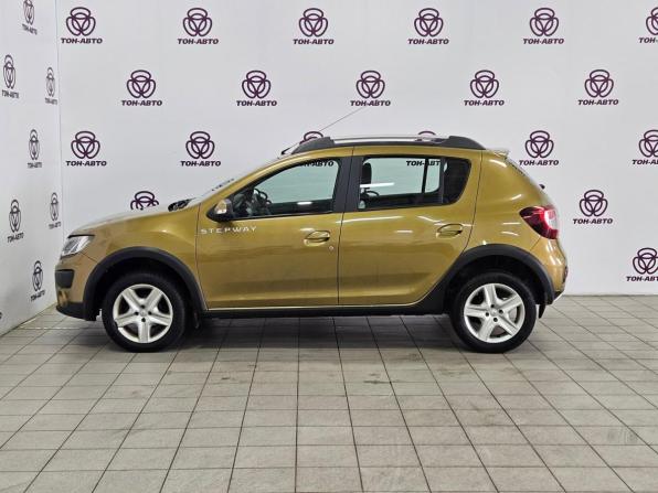 Renault Sandero II с пробегом 2015 года, цена 1 000 000 рублей, 65734 км, хэтчбек, Автокод Объявления