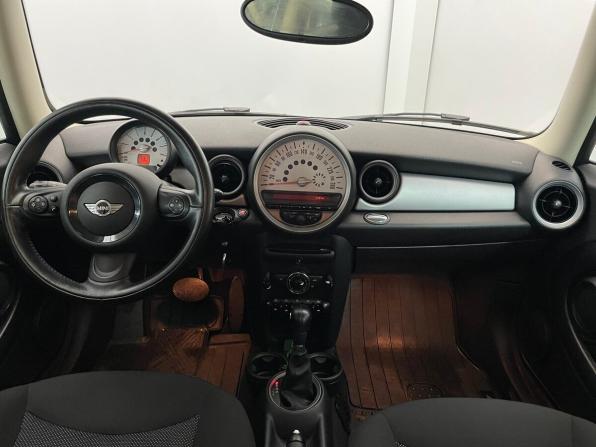 Mini Hatch II (R56) Рестайлинг с пробегом 2013 года, цена 875 000 рублей, 165696 км, хэтчбек, Автокод Объявления